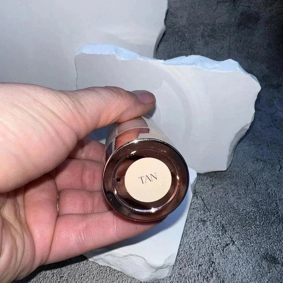 DOLL 10 HYDRALUX FULL COVERAGE SMOOTHING  FOUNDATION BRAND NEW NEVER USED TAN - Picture 2 of 12